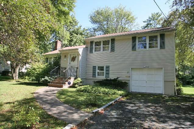 MLS #/Web ID: 2713694