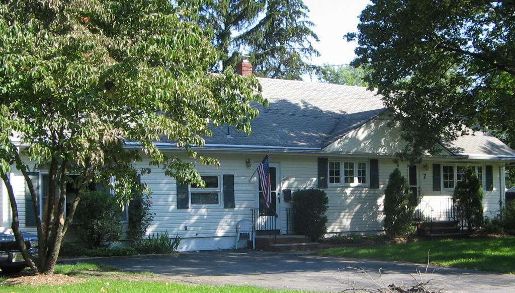 7 JOHN ST