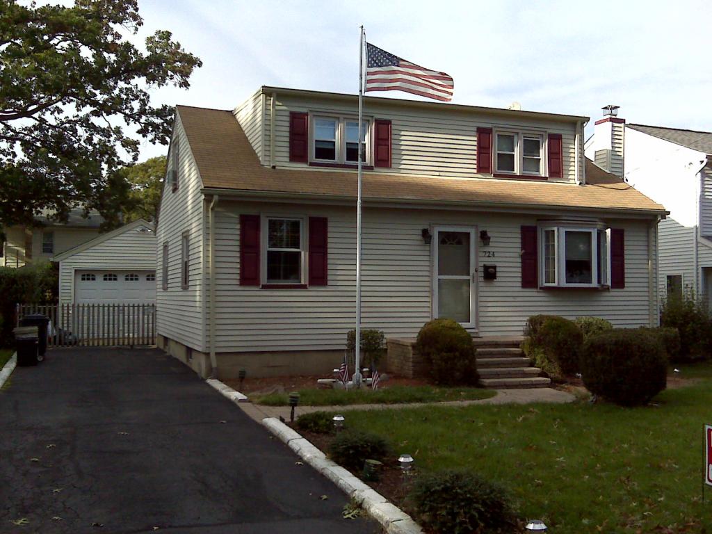 MLS #/Web ID: 2722294