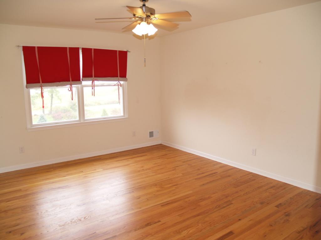 14 SAMUEL WILLSON LN