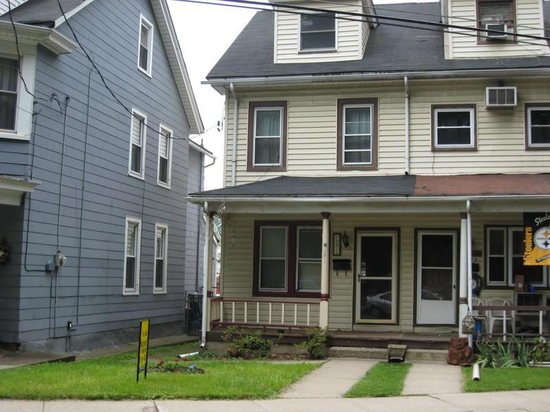 271 N MAIN ST