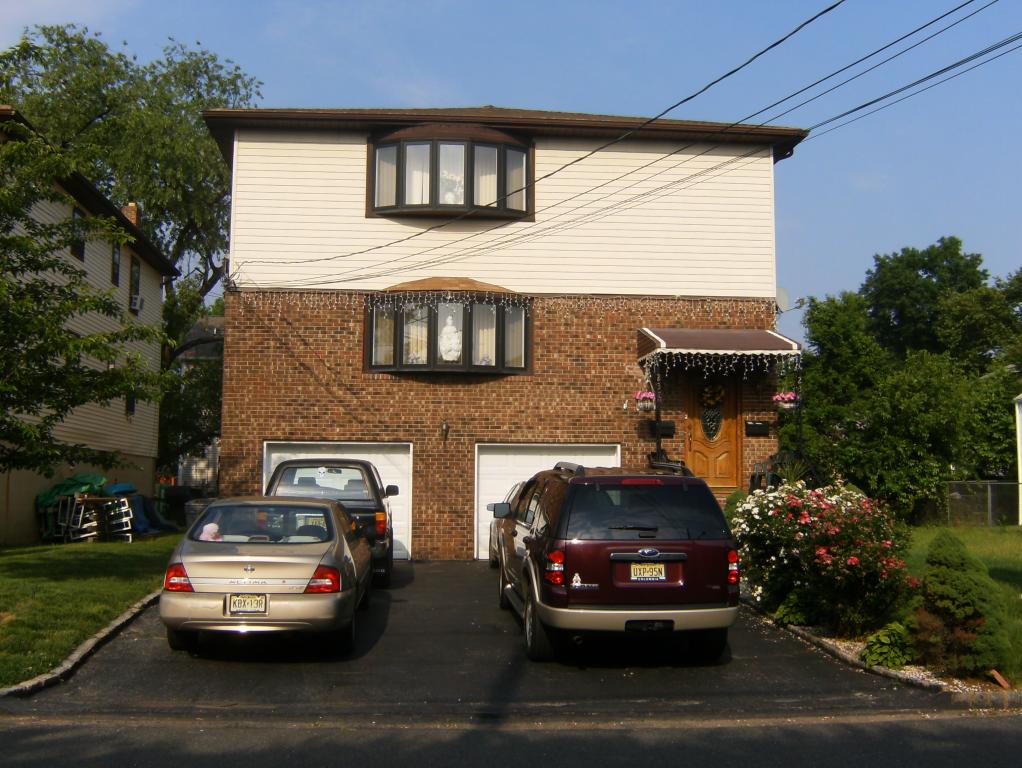 MLS #/Web ID: 2689695