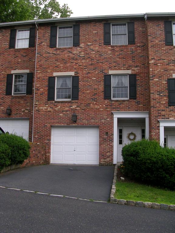 MLS #/Web ID: 2693295