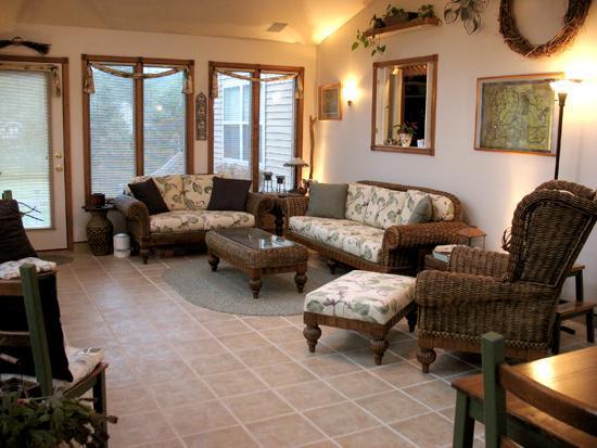 28 BAILEY PARK DR