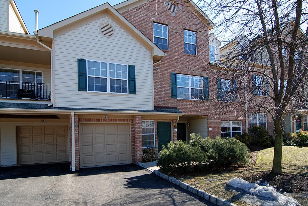 MLS #/Web ID: 2709195