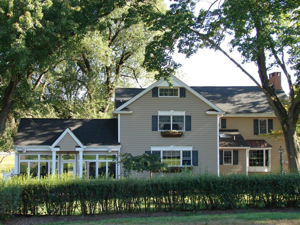 MLS #/Web ID: 2712495