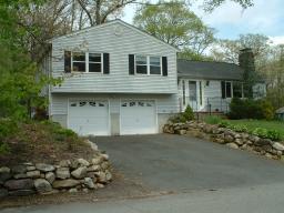 3 W LAKEVIEW TRL