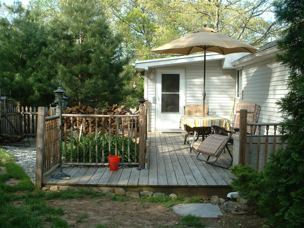 3 W LAKEVIEW TRL