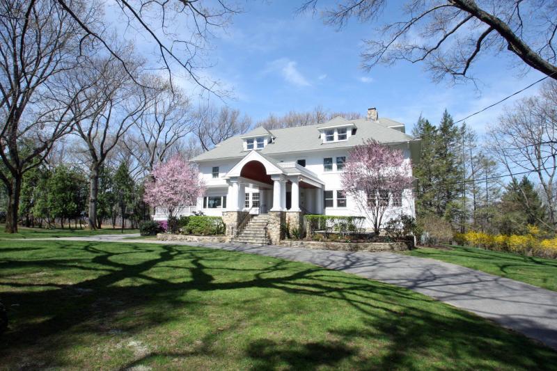 MLS #/Web ID: 2730495