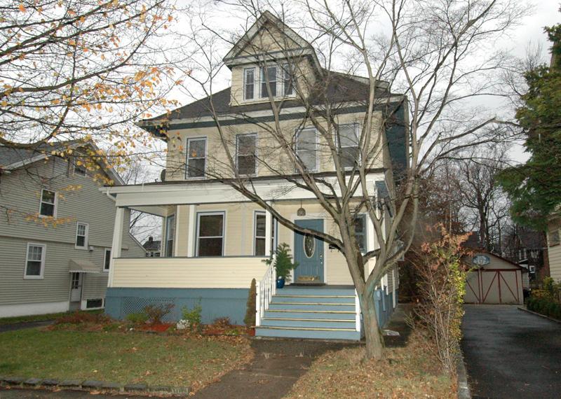 135 WARD PL