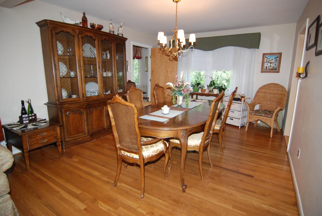 14 FAIRWAY CT