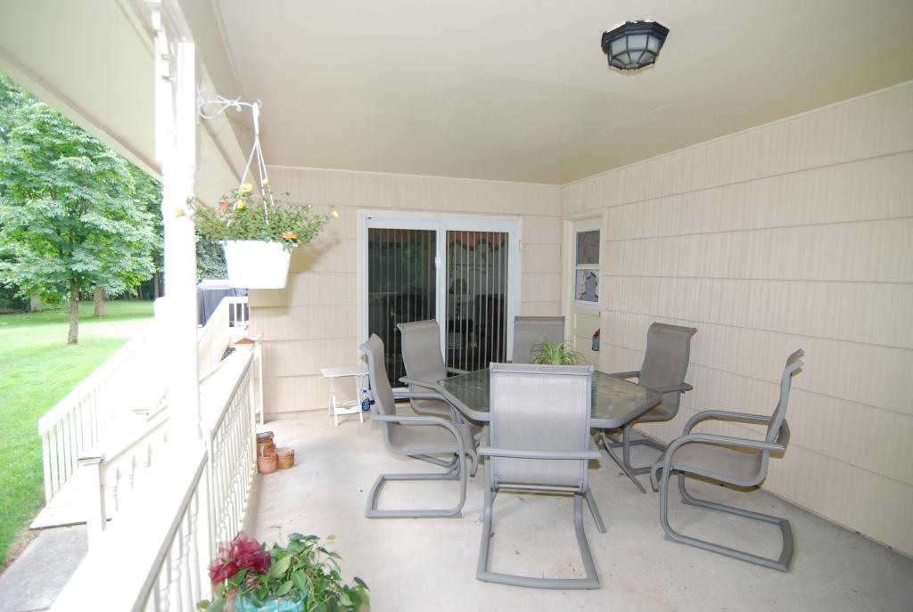 14 FAIRWAY CT