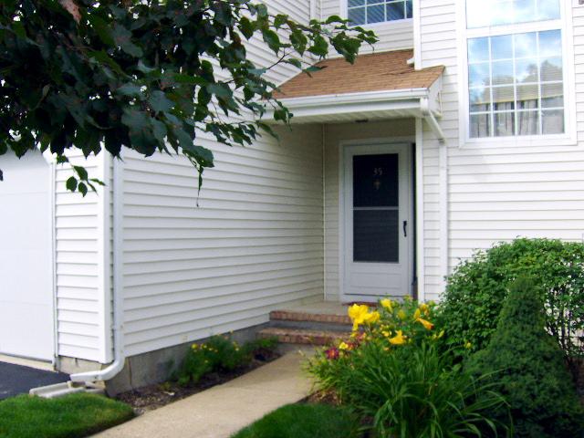 MLS #/Web ID: 2698596