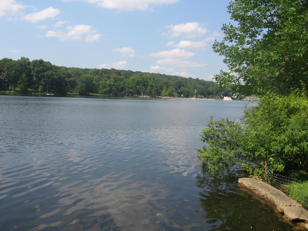 119 Lake Drive
