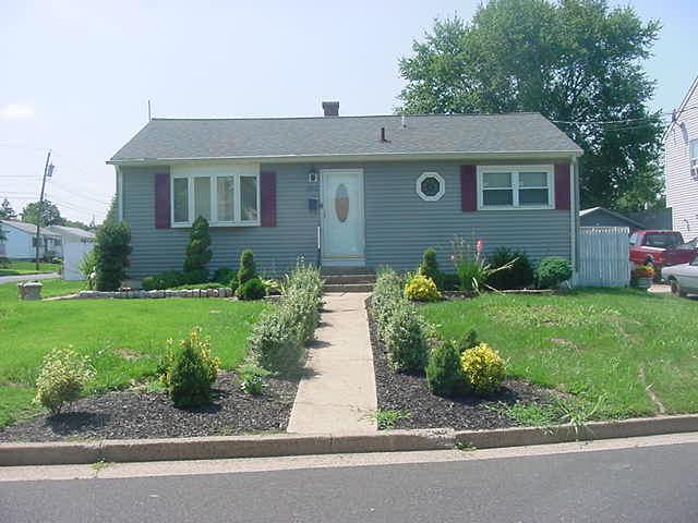 1312 Raritan Ave