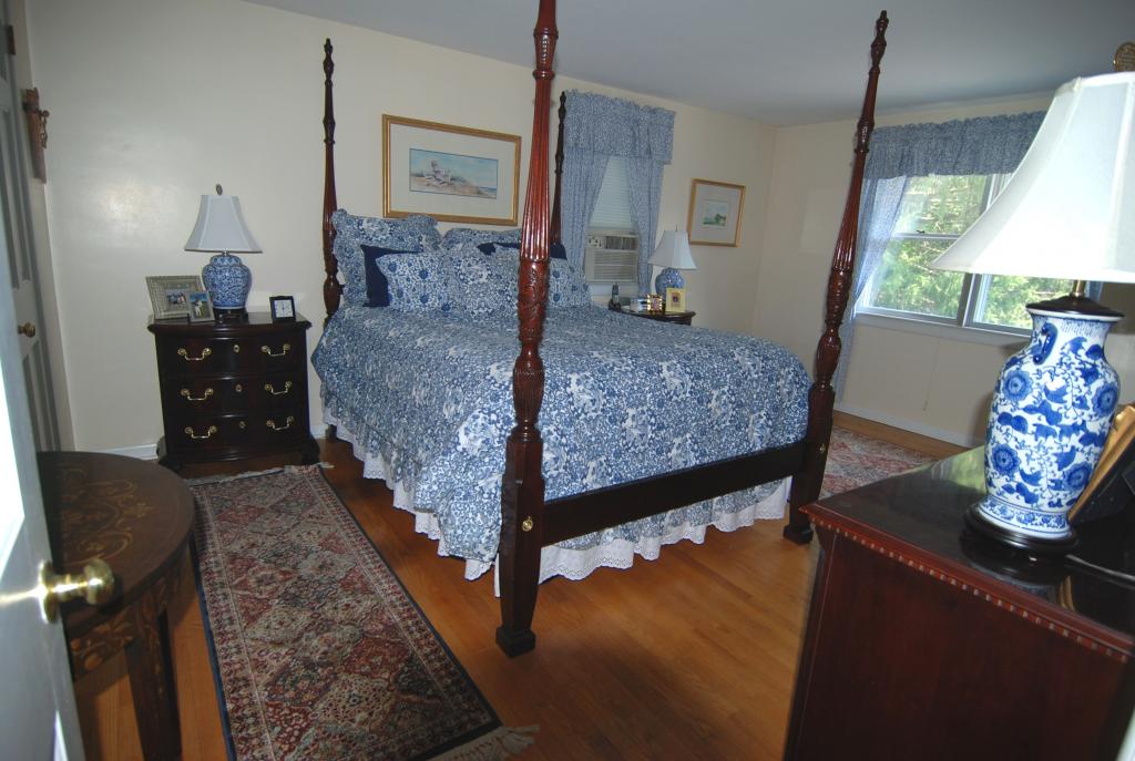 MLS #/Web ID: 2706696