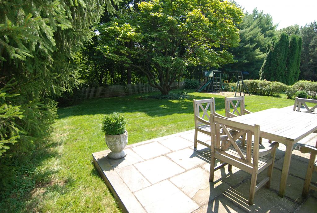 MLS #/Web ID: 2706696