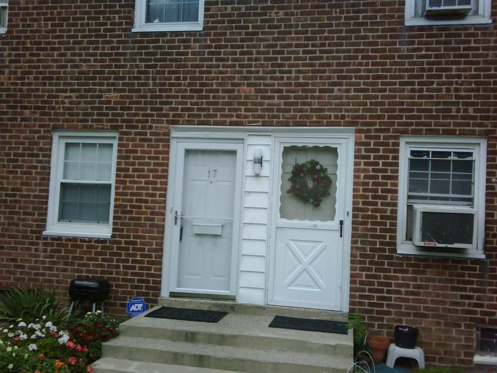 MLS #/Web ID: 2710296