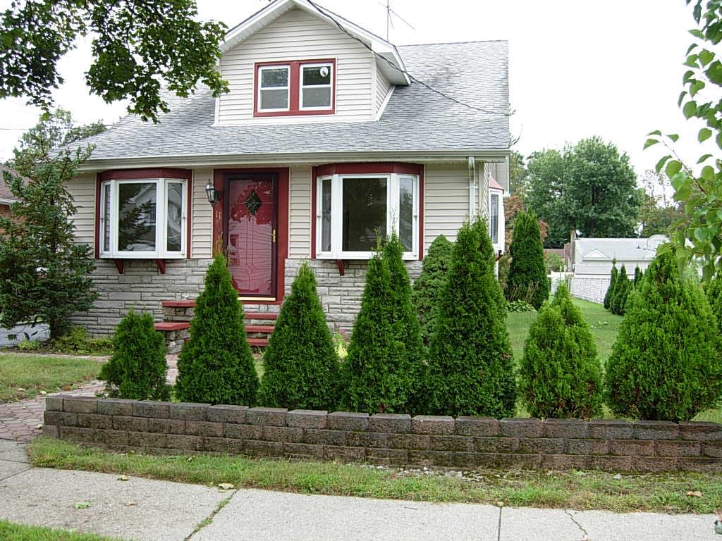11 GREENWICH ST