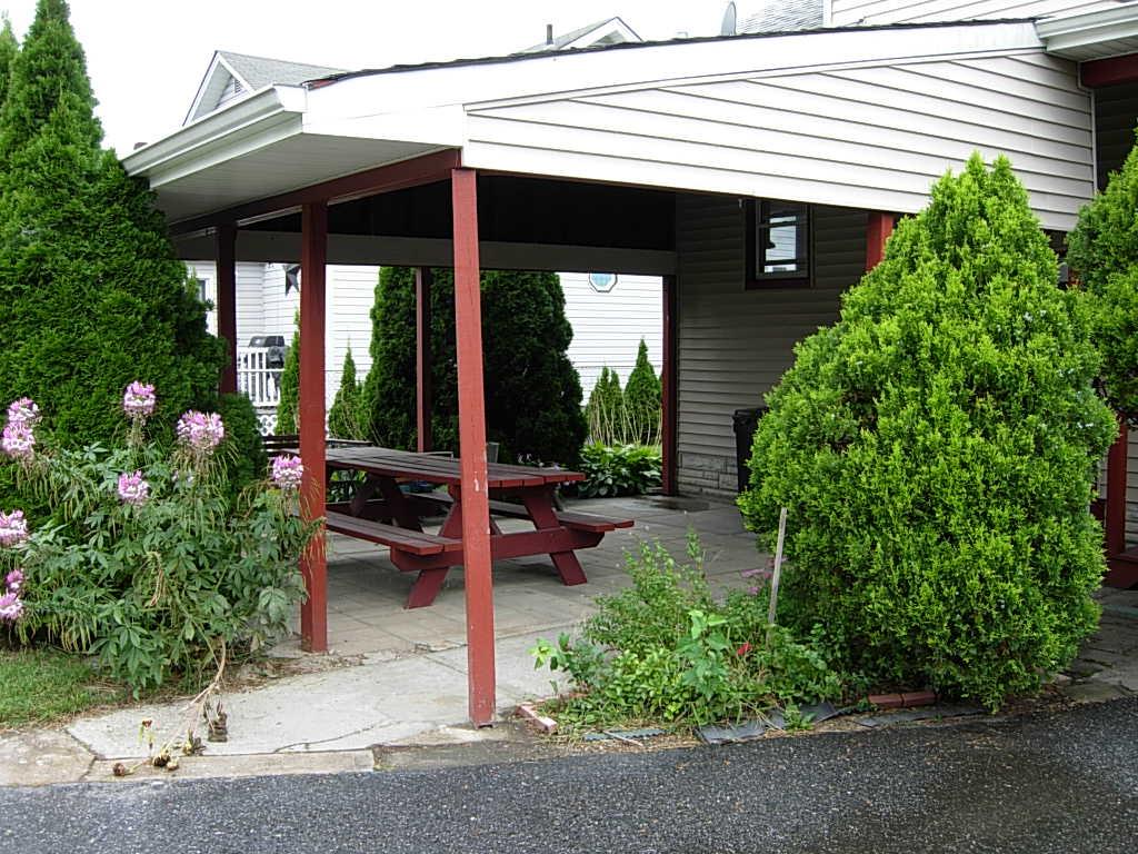 11 GREENWICH ST