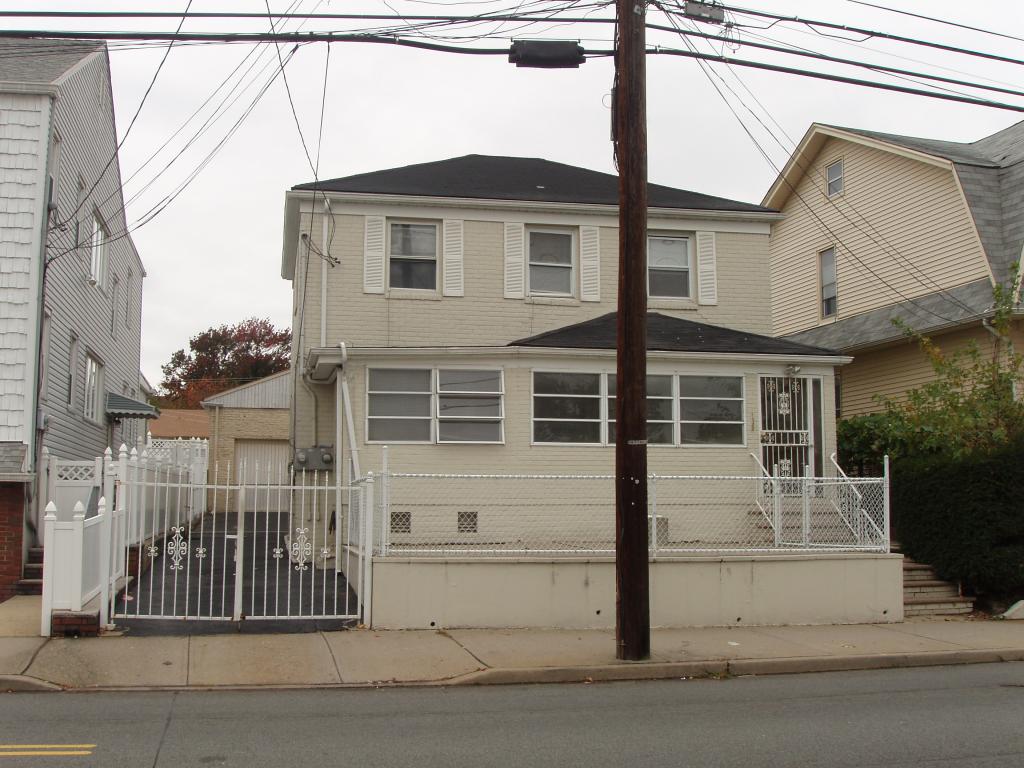 MLS #/Web ID: 2722196