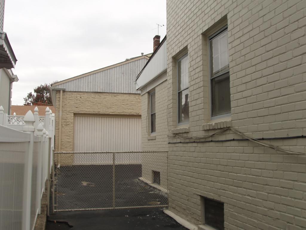 MLS #/Web ID: 2722196