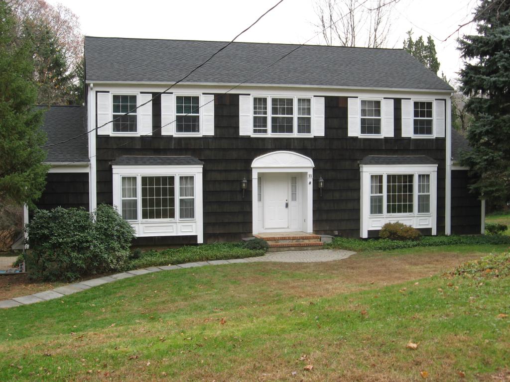 11 HILLSIDE AVE
