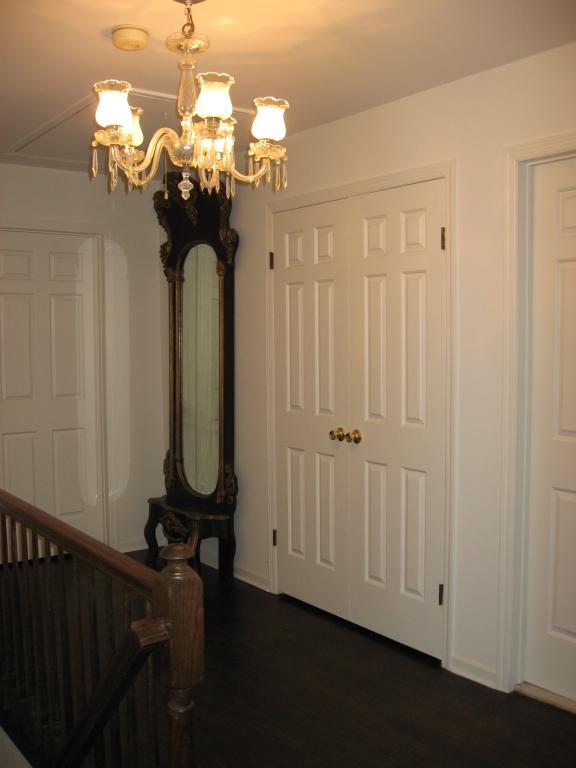 11 HILLSIDE AVE
