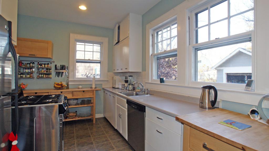 14 SALTER PL