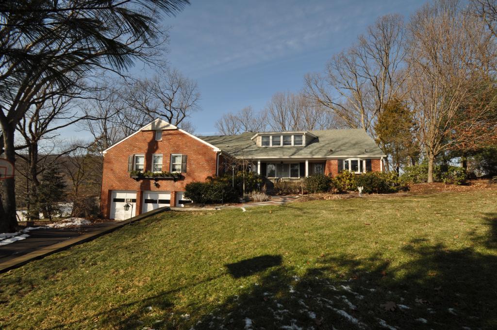 MLS #/Web ID: 2728696