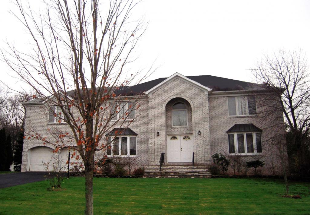 MLS #/Web ID: 2731196