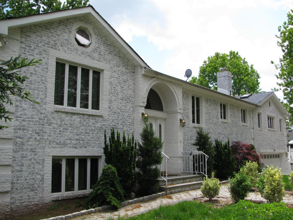 MLS #/Web ID: 2632497
