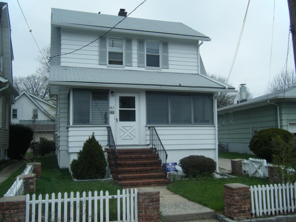 193 W INMAN AVE