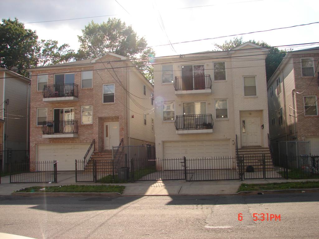 MLS #/Web ID: 2689497