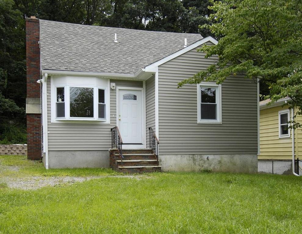 MLS #/Web ID: 2705497