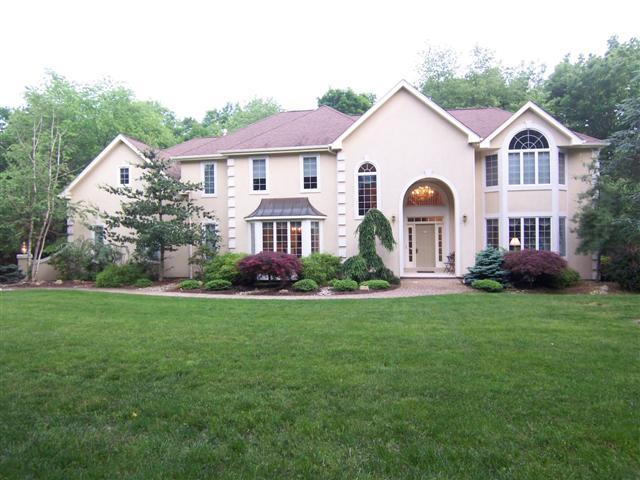 9 SUNNYFIELD DRIVE
