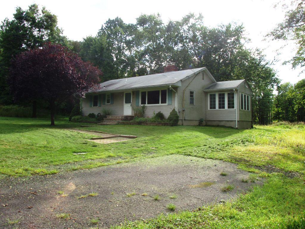 MLS #/Web ID: 2710297