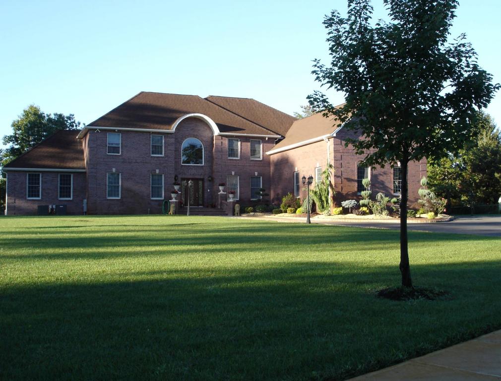 MLS #/Web ID: 2710497
