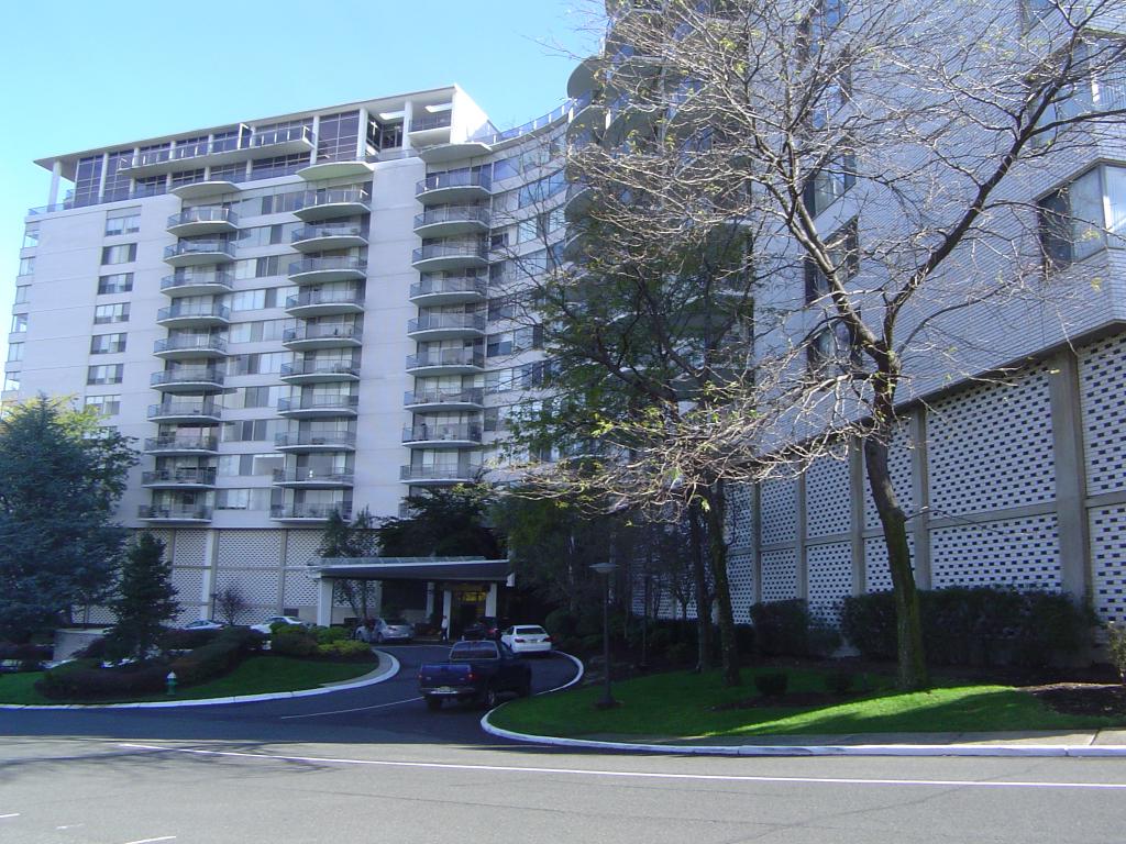 1 Claridge Drive