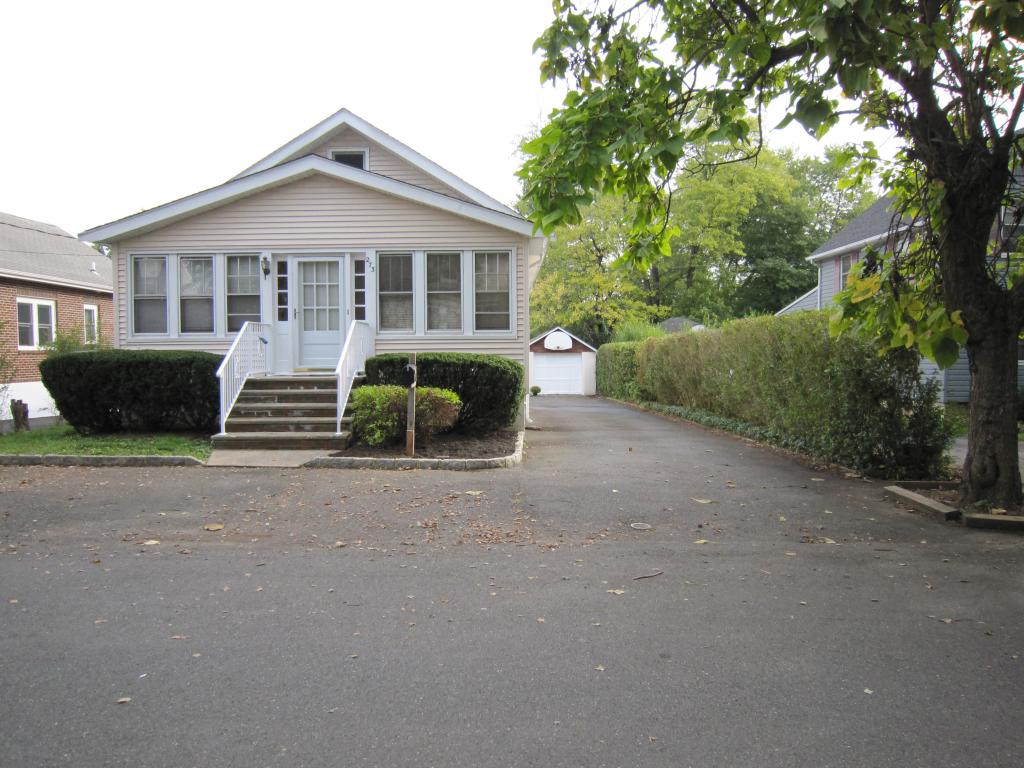 MLS #/Web ID: 2715297