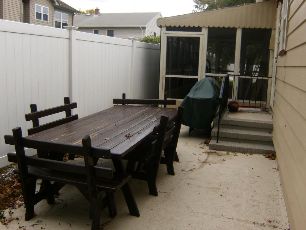 MLS #/Web ID: 2719997