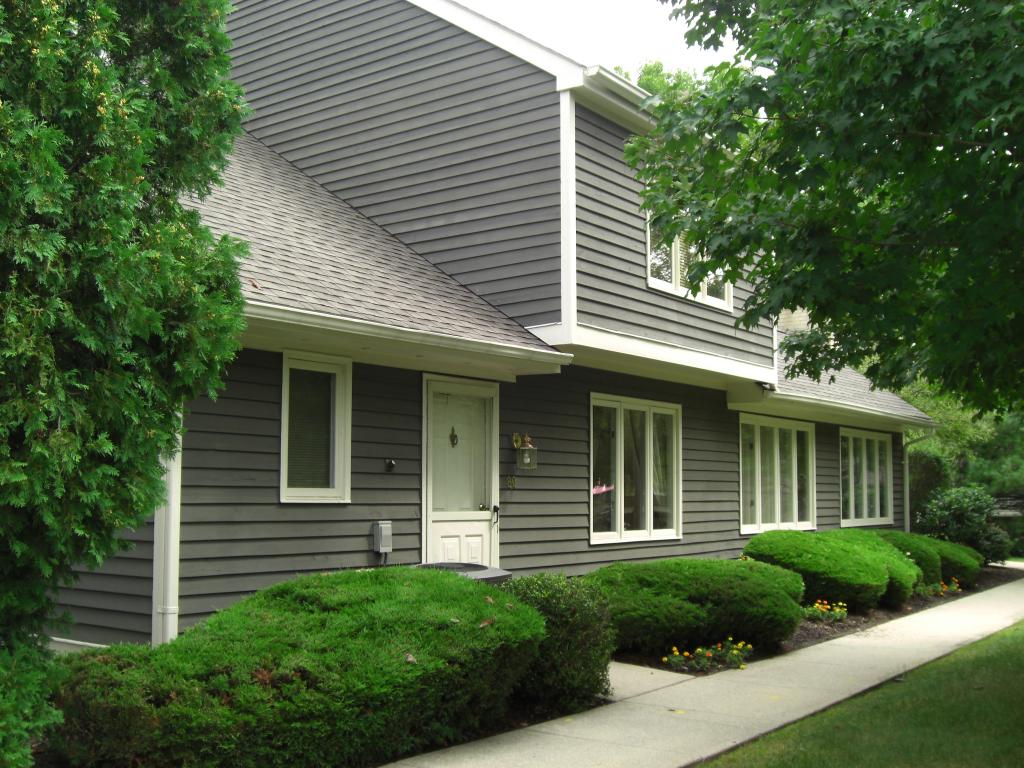 MLS #/Web ID: 2721197