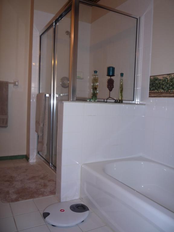 224 LUCY CT