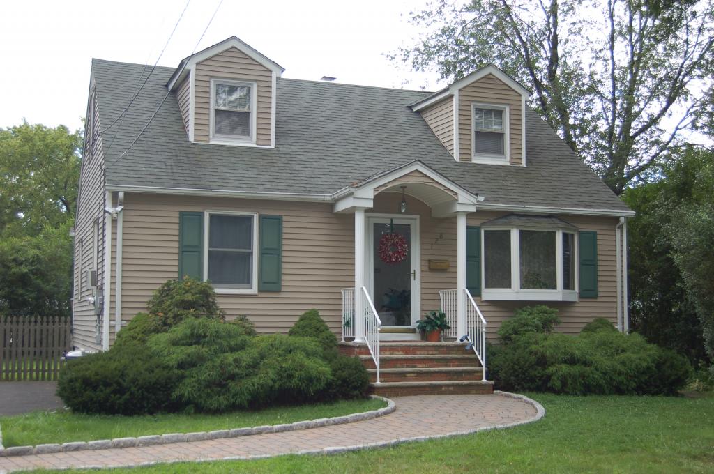 MLS #/Web ID: 2722597
