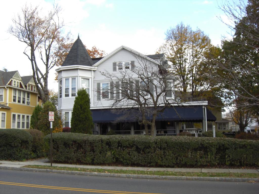 271 CLAREMONT AVE