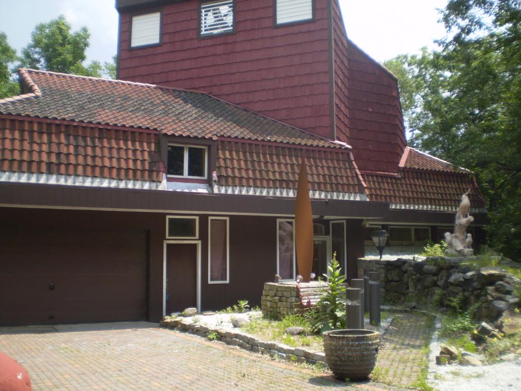 7 LAKEVIEW DR