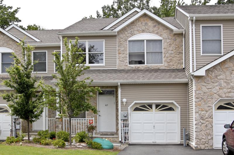 165 AUTUMN RIDGE RD