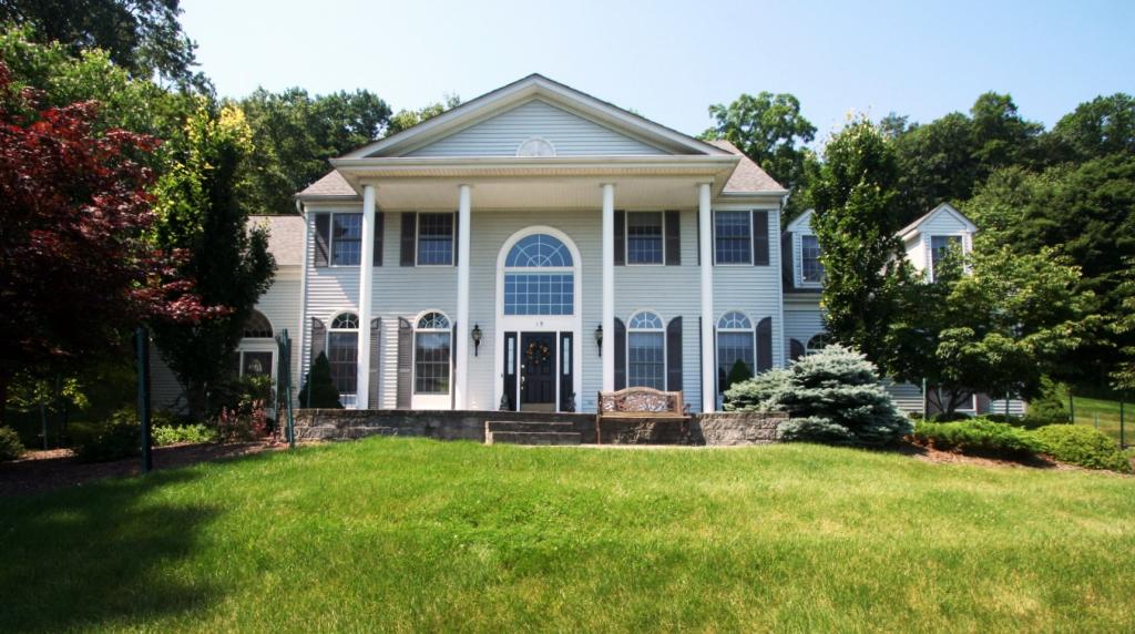 15 SCARLET OAK RD