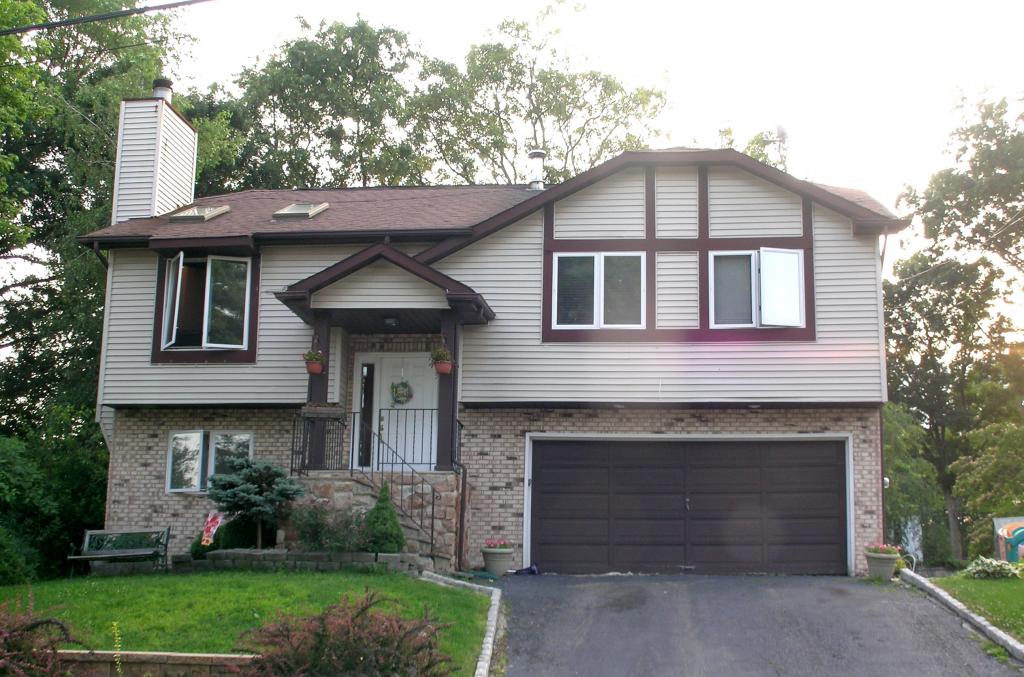 MLS #/Web ID: 2698798