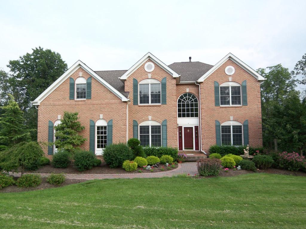 MLS #/Web ID: 2704598